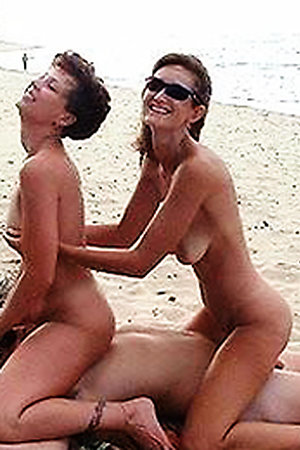 Hot unadorned knockers together with pussies roughly burnish apply nudist margin