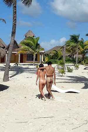 Clumsy porn photos made apart from a closed camera putter about